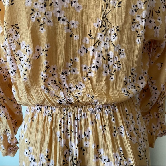 Billabong Boho Surf Crinkle Rayon Floral Dress Size Medium - Picture 6 of 9